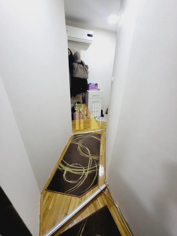 Prodaja, dvosoban stan, 40m², Stari grad, Novi Sad