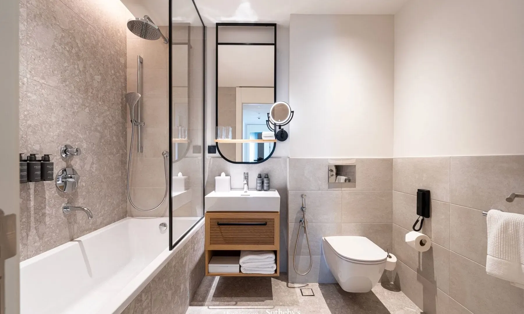 Prodaja, dvosoban stan, 90m², Porto Montenegro, Tivat
