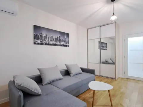 Rent, studio apartment, 33m², Central Point, Podgorica - image 2