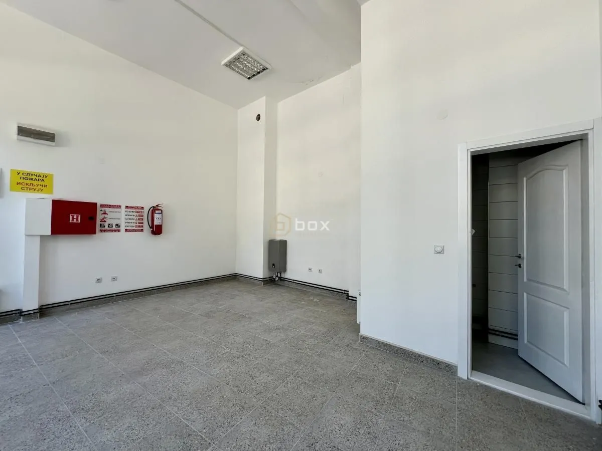 Rent, office space, 25m², Crveni Krst, Niš