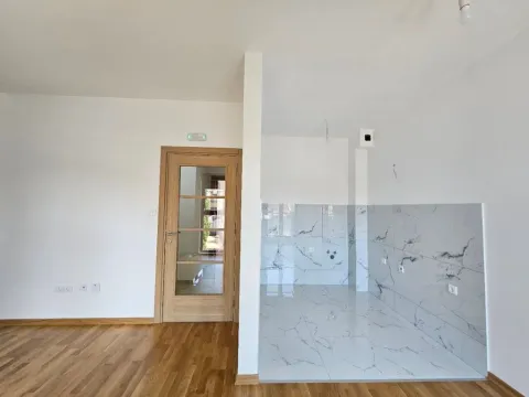 Izdavanje, jednosoban stan, 50m², Momišići, Podgorica - image 6