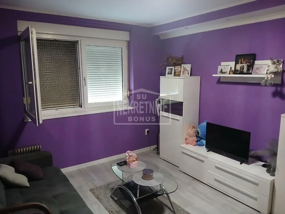 Prodaja, trosoban stan, 60m², Centar, Subotica