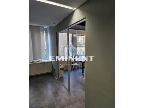 Izdavanje, poslovni prostor, 299m², Stari Grad, Beograd - image 10