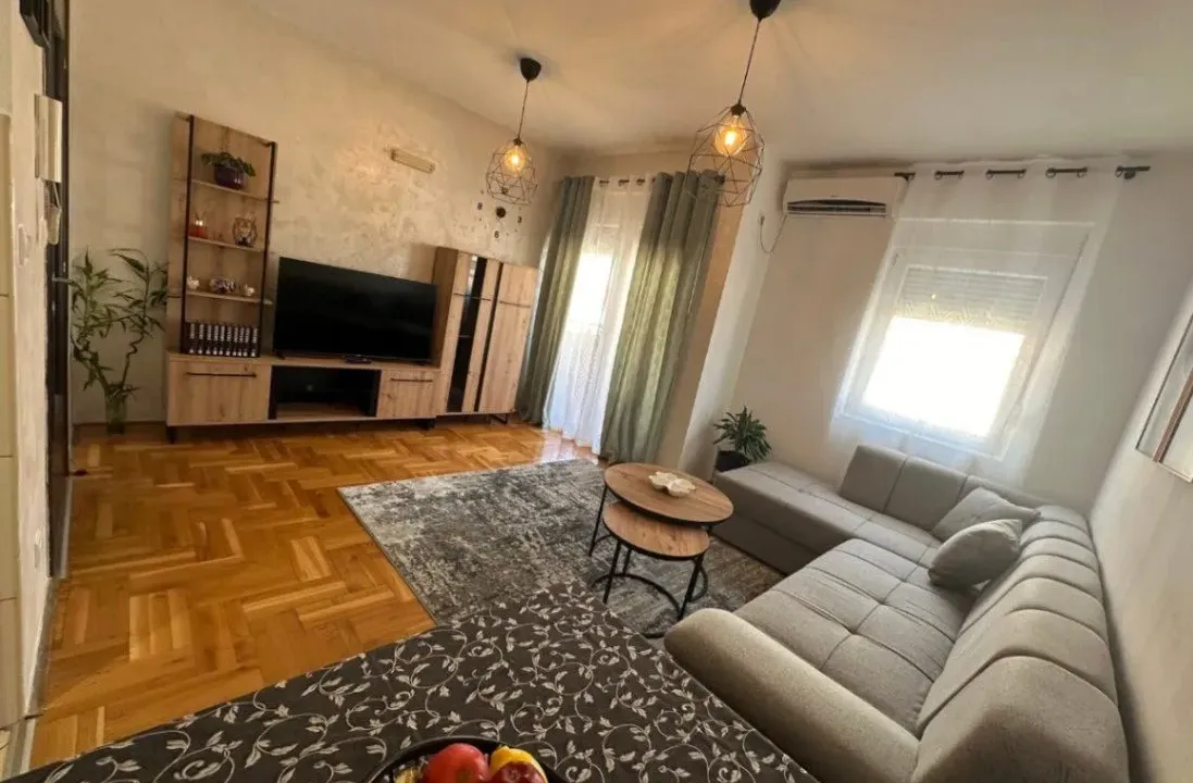 Izdavanje, jednosoban stan, 45m², Zabjelo, Podgorica