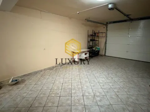 Rent, house, 350m², Zlatica, Podgorica - image 6