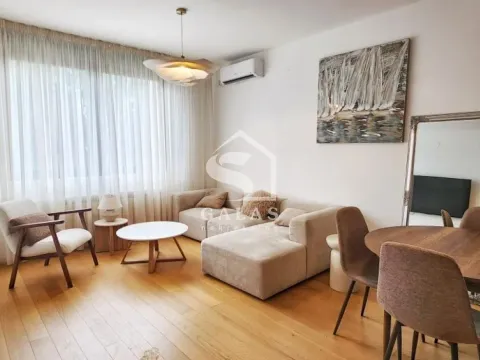 Stan in Zemun Cara Dušana