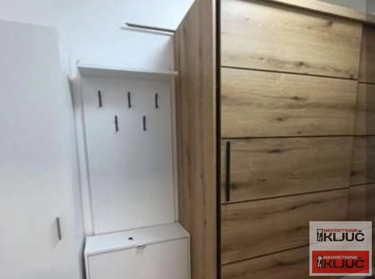 Izdavanje, jednosoban stan, 32m², Rotkvarija, Novi Sad Sve Podlokacije