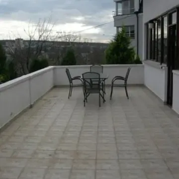 Izdavanje, kuća, 300m², Savski Venac, Beograd - image 10