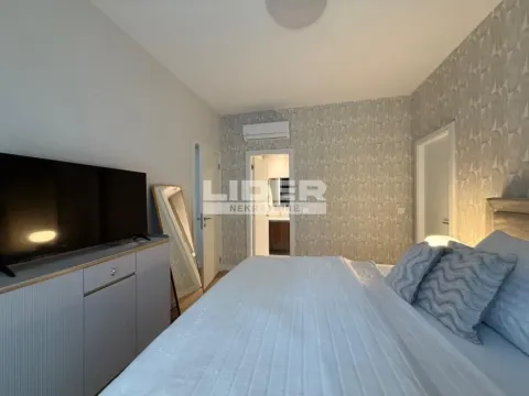 Izdavanje, trosoban stan, 76m², Savski Venac, Beograd - image 11