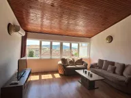 Izdavanje, trosoban stan, 200m², Centar, Tivat - image 1