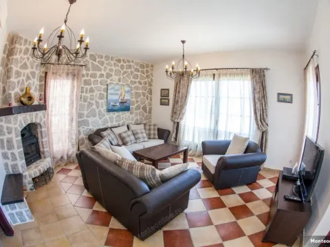 Prodaja, kuća, 235m², Kostanjica, Kotor - image 7