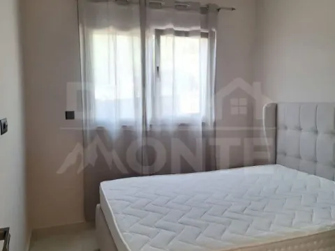 Izdavanje, jednosoban stan, 33m², Tivat, Crna Gora - image 4