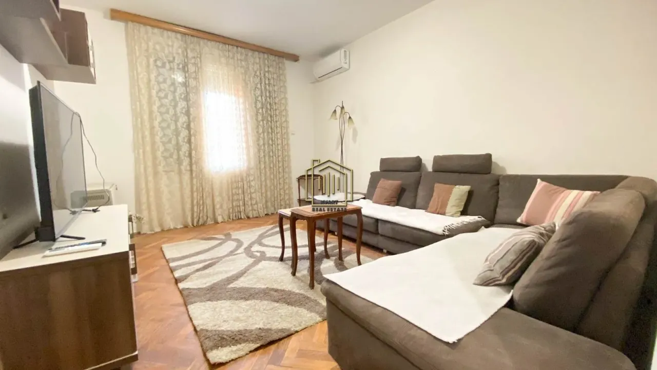 Izdavanje, dvosoban stan, 68m², Podgorica, Crna Gora