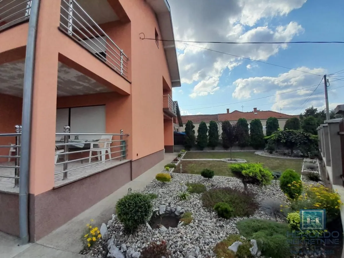 Sale, house, 180m², Centar, Ćuprija