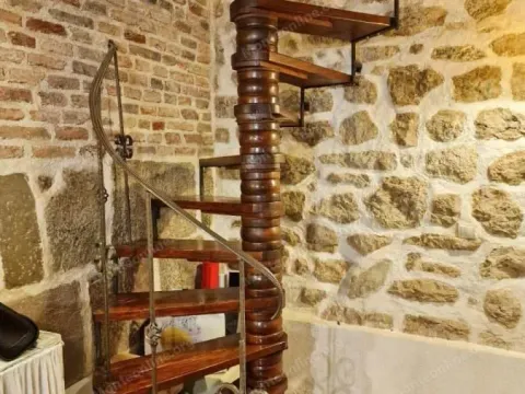 Prodaja, trosoban stan, 106m², Stari Grad, Herceg Novi - image 16