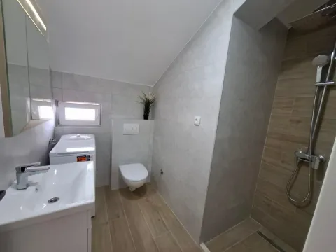 Rent, one bedroom apartment, 45m², Seljanovo, Tivat - image 7