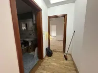 Izdavanje, poslovni prostor, 216m², Centar, Novi Sad - image 17