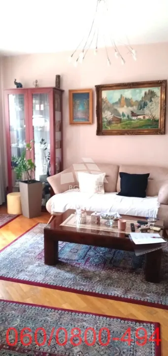 Sale, three bedroom apartment, 70m², Kalenić Pijaca, Vračar Sve Podlokacije