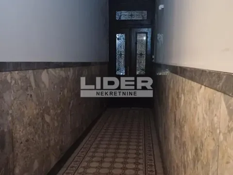 Rent, two bedroom apartment, 45m², Stari Grad, Beograd - image 2