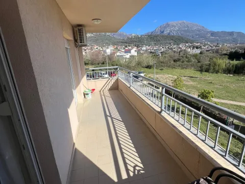 Izdavanje, dvosoban stan, 75m², Centar, Bar - image 6