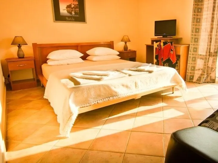 Prodaja, ugostiteljski objekat, 715m², Sutomore, Bar