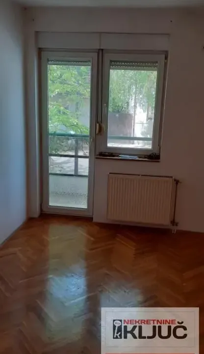 Izdavanje, jednosoban stan, 36m², Grbavica, Novi Sad Sve Podlokacije