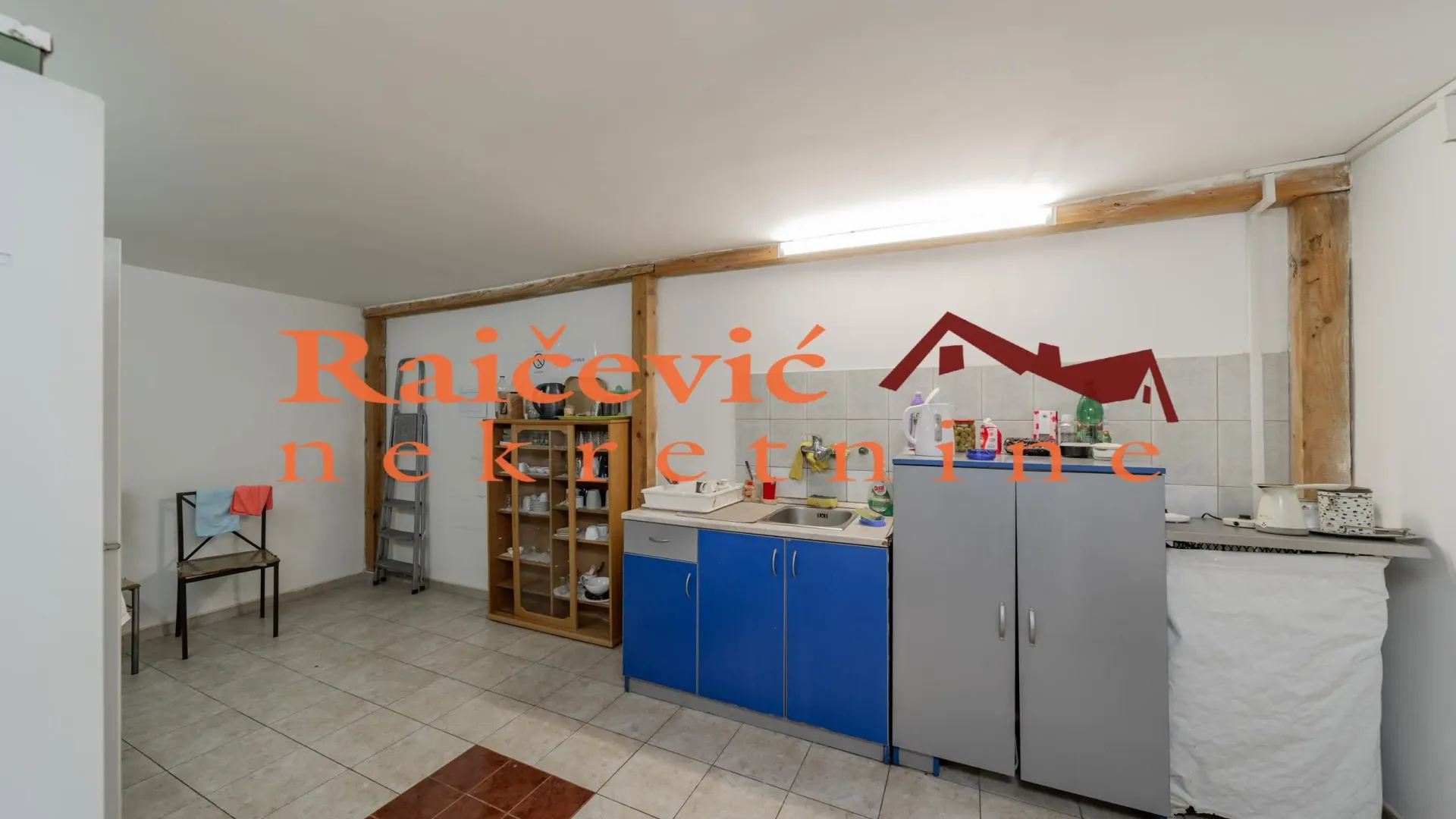 Sale, office space, 315m², Vojvode Vlahovica, Beograd