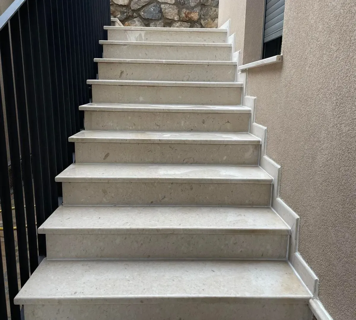 Rent, house, 300m², Vranići, Podgorica