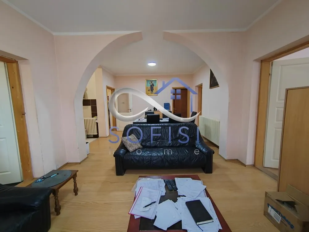 Prodaja, kuća, 189m², Salajka, Novi Sad Sve Podlokacije