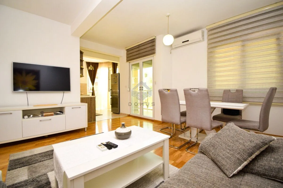 Izdavanje, dvosoban stan, 75m², Ljubović, Podgorica