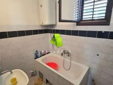 Izdavanje, četvorosoban stan, 104m², Pantelej, Niš - image 8