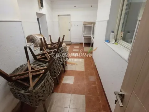 Izdavanje, poslovni prostor, 160m², Ledine, Beograd - image 8