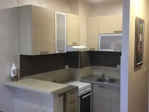 Izdavanje, garsonjera, 30m², City Kvart, Podgorica - image 2