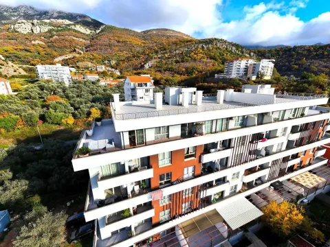 Prodaja, trosoban stan, 184m², Bečići, Budva - image 13