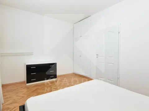 Izdavanje, kuća, 250m², Zagorič, Podgorica - image 12