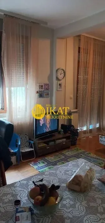 Prodaja, jednosoban stan, 43m², Đeram Pijaca, Beograd