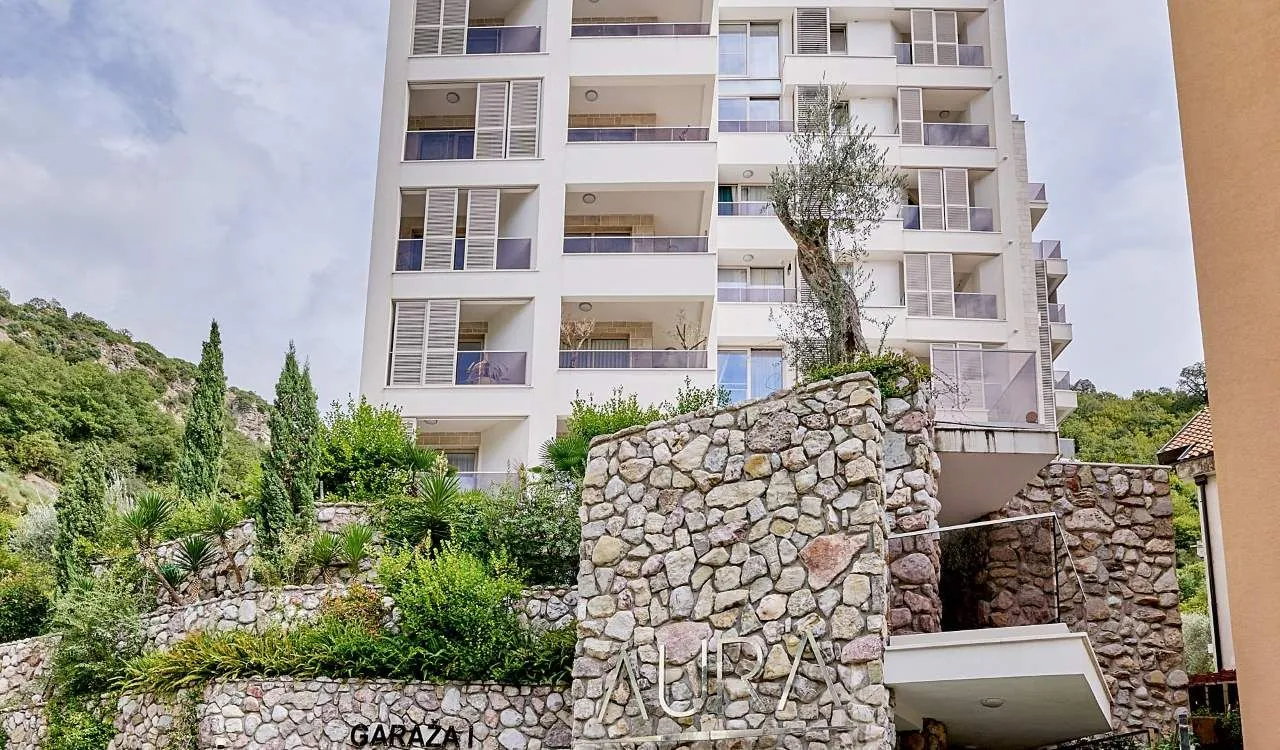 Prodaja, dvosoban stan, 90m², Rafailovići, Budva
