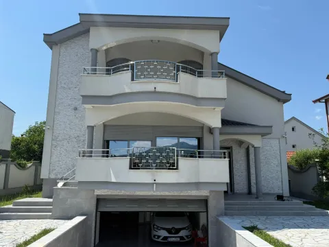 Izdavanje, kuća, 320m², Podgorica, Crna Gora - image 7