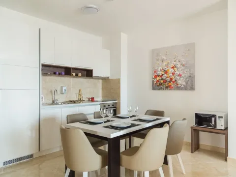 Sale, three bedroom apartment, 93m², Bečići, Budva - image 9