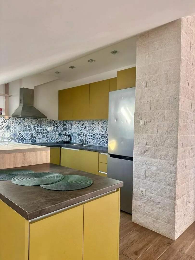 Rent, two bedroom apartment, 96m², Seljanovo, Tivat