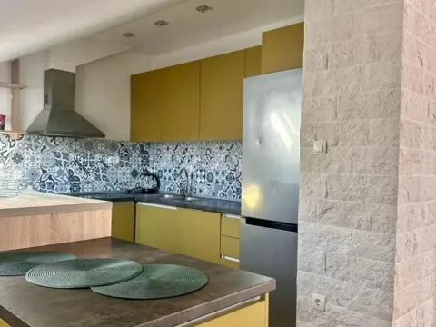 Rent, two bedroom apartment, 96m², Seljanovo, Tivat - image 2