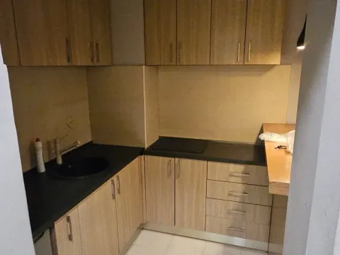 Izdavanje, jednosoban stan, 35m², Stari Aerodrom, Podgorica - image 4