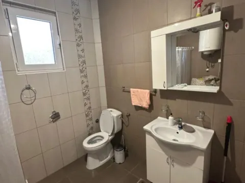 Izdavanje, dvosoban stan, 90m², Dalmatinska ulica, Podgorica - image 6