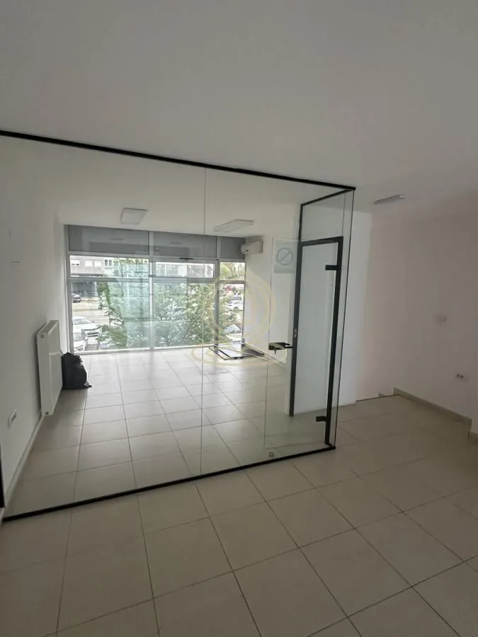 Rent, office space, 105m², Bulevar Evrope, Novi Sad Sve Podlokacije