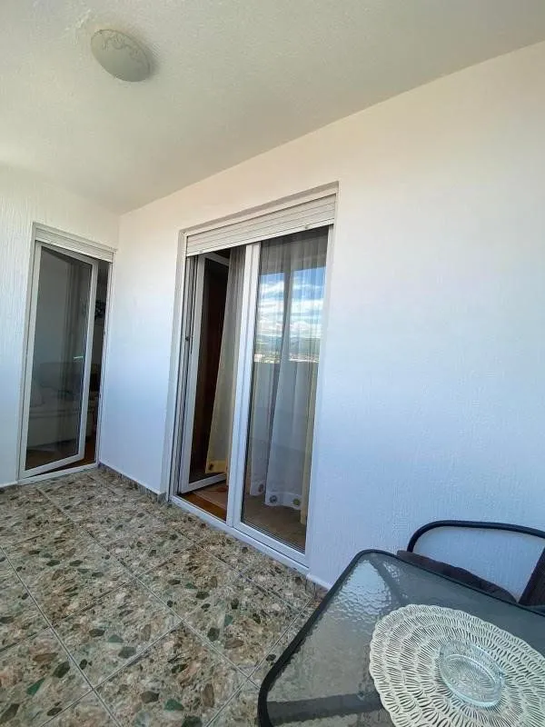 Izdavanje, jednosoban stan, 46m², Stari Aerodrom, Podgorica