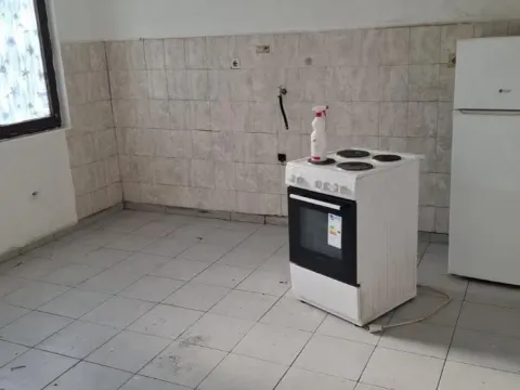 Izdavanje, kuća, 90m², Ledine, Beograd - image 5