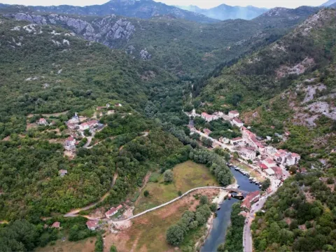 Sale, land lot, 1300m², Cetinje, Crna Gora - image 23