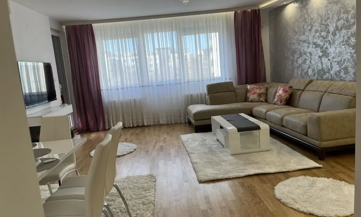 Prodaja, četvorosoban stan, 101m², Salajka, Novi Sad Sve Podlokacije