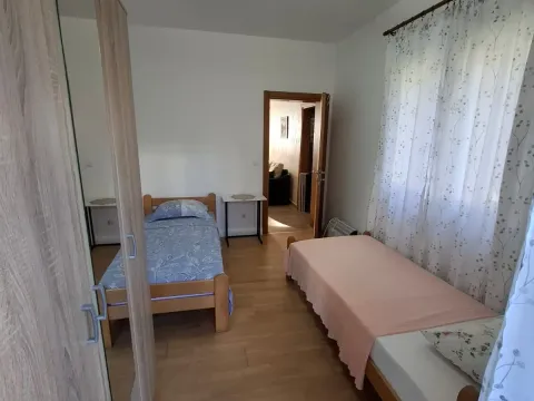 Izdavanje, dvosoban stan, 75m², Dumidran, Tivat - image 7