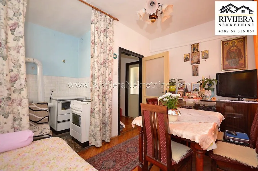 Prodaja, dvosoban stan, 75m², Centar, Herceg Novi
